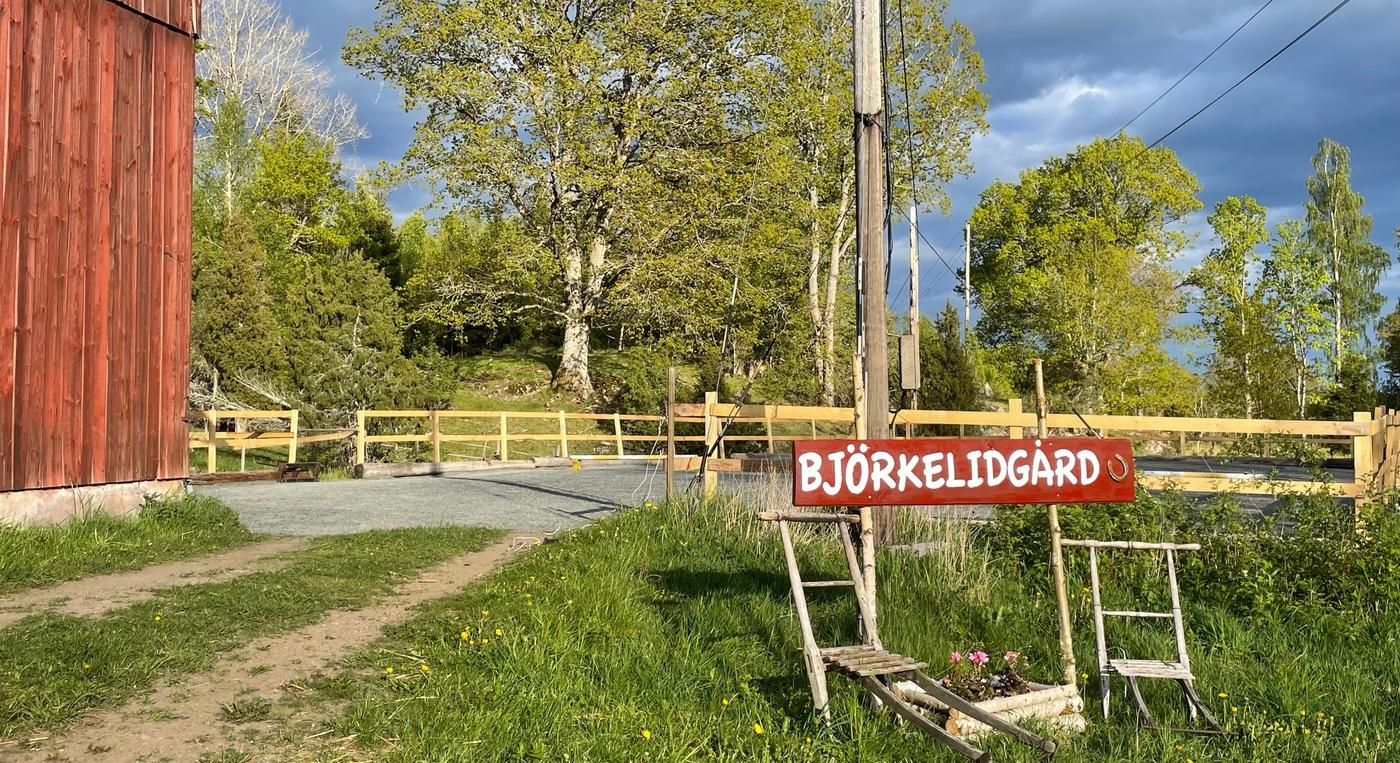 Infart Björkelid Gård