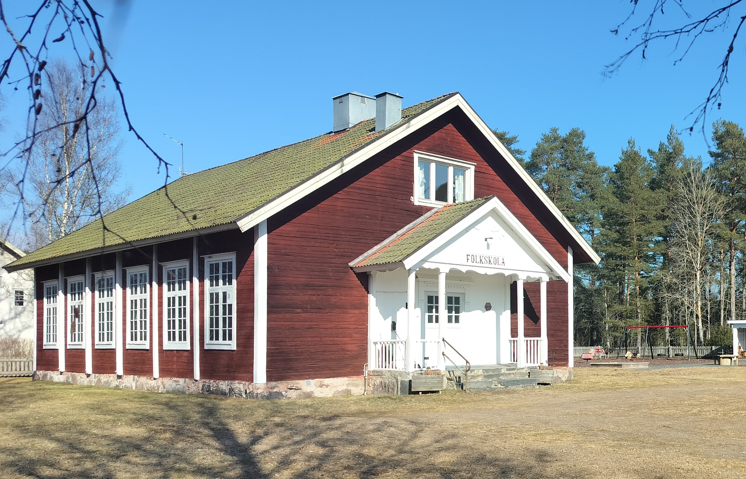 Foto på Ädelfors gamla skola