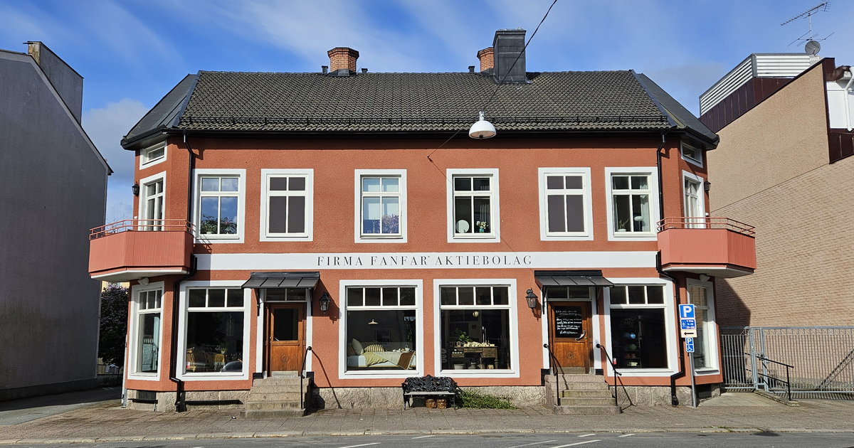 Käpphästen i solljus.