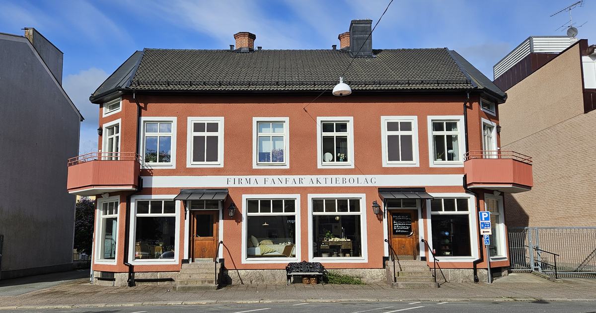 Käpphästen i solljus.