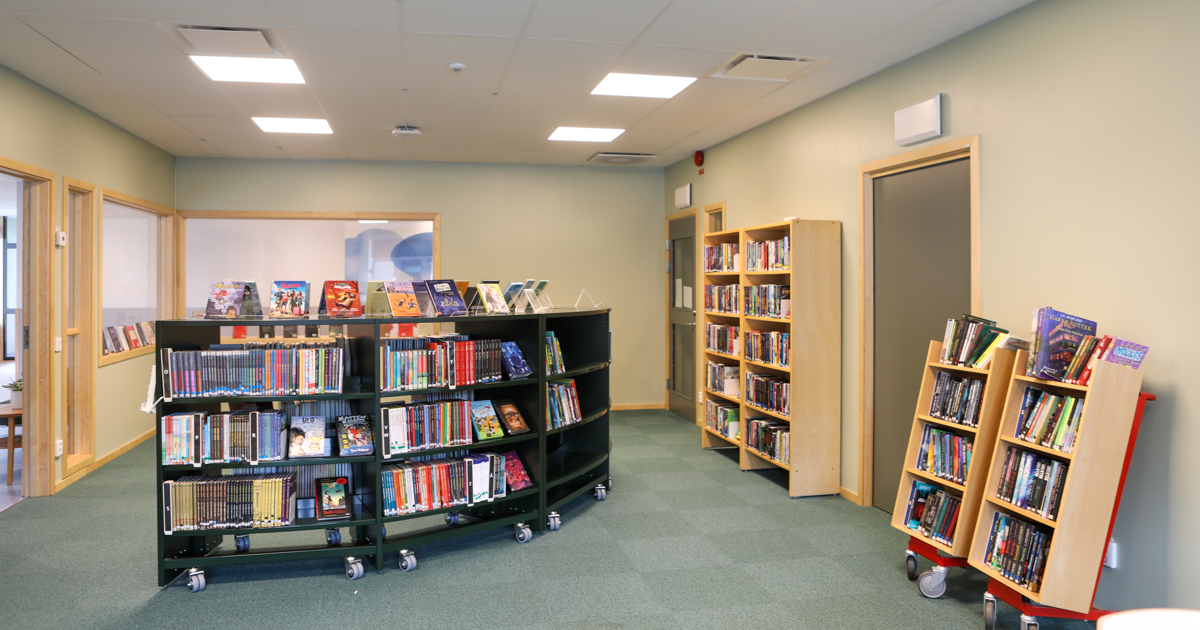 Bibliotek på Tomaslundsskolan.