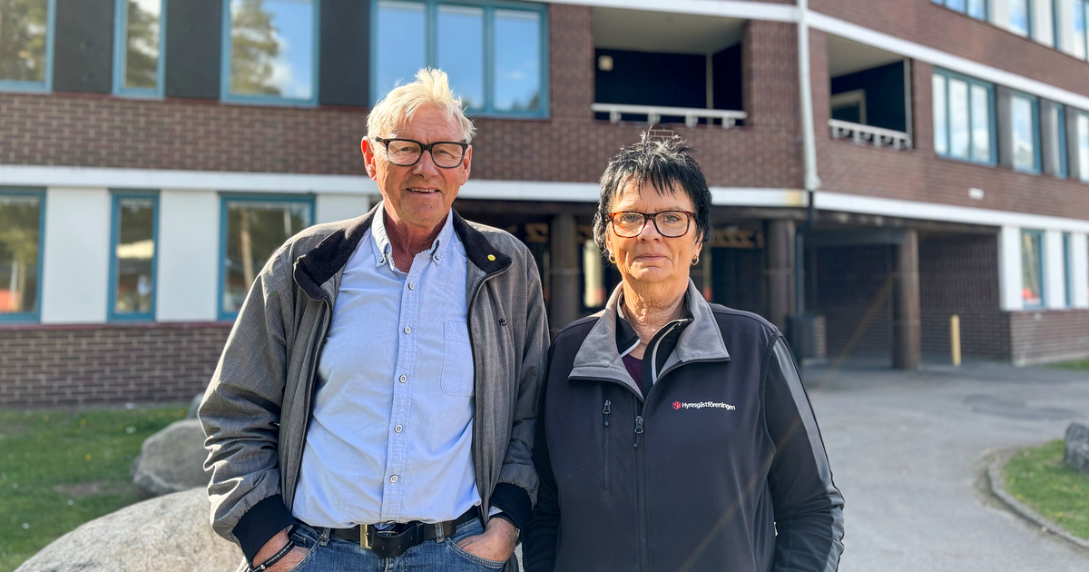 Stefan Eklund och volontären Ann från Rädda Barnen